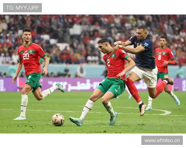 阿什拉夫与恩里克关系评估:战术适配与近期互动分析 阿什拉夫与恩里克关系评估:战术适配与近期互动分析