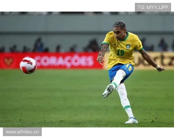 拉菲尼亚射门效率与战术适配性分析 拉菲尼亚射门效率与战术适配性分析